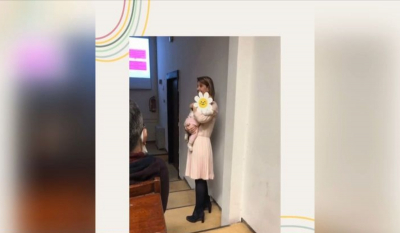 Λέκτορας του ΑΠΘ έκανε μάθημα κρατώντας αγκαλιά το μωρό φοιτήτριας