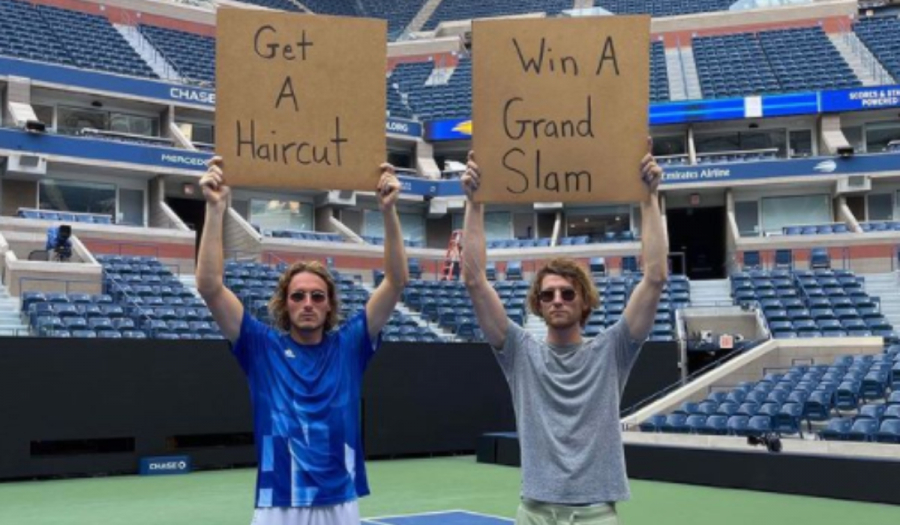 Τσιτσιπάς: Η επική συνάντηση με τον «dude with sign» - «Κέρδισε ένα Grand Slam»