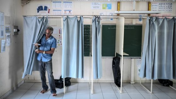 Γαλλικές εκλογές: Αυξημένος σε σχέση με τον α&#039; γύρο είναι ο αριθμός των ψηφοφόρων μέχρι το μεσημέρι
