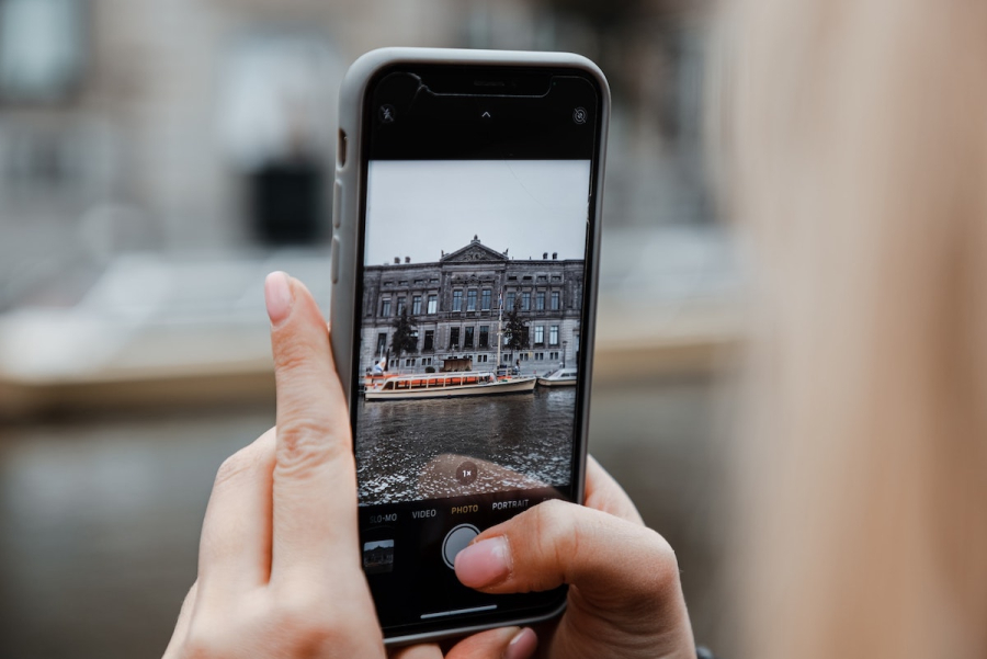 Τα καλύτερα τρικ για να βγάλετε τις πιο πετυχημένες φωτογραφίες με το κινητό σας