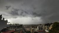 Καιρός: Ισχυροί άνεμοι καταιγίδες τις επόμενες ώρες - Έρχεται δεύτερο κύμα κακοκαιρίας