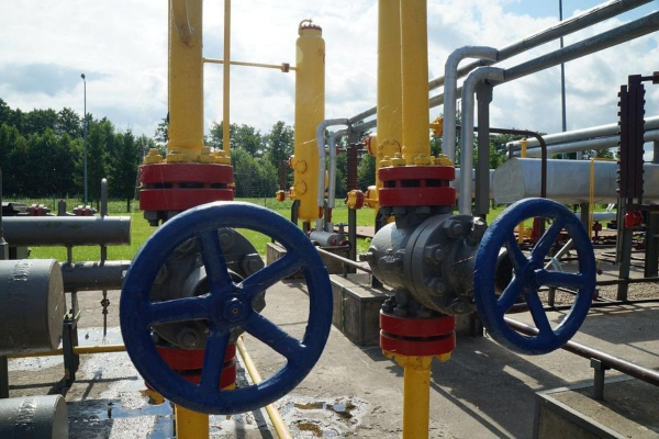 FT: Η ΕΕ να προετοιμάζεται για πλήρη διακοπή του ρωσικού φυσικού αερίου