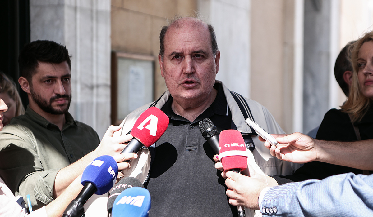 Ο Φίλης μετά τη συνάντηση με Κασσελάκη: Ο ΣΥΡΙΖΑ να επιβεβαιώσει τον αριστερό προσανατολισμό του