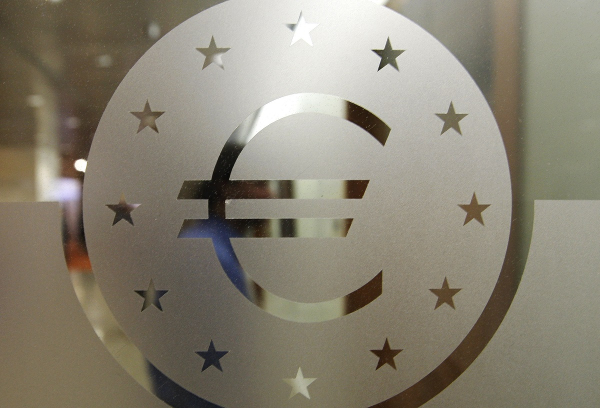 Κύλησε σε ύφεση η ευρωζώνη - Οριακή αλλά υπαρκτή μείωση 0,1% του ΑΕΠ