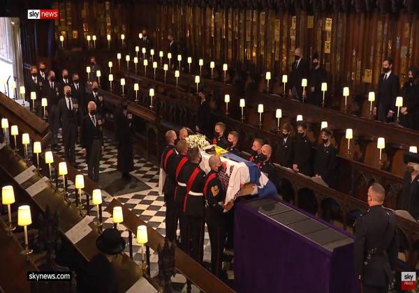 Κηδεία πρίγκιπα Φίλιππου: Οι Βρετανοί αποχαιρετούν τον πρίγκιπα Φίλιππο
