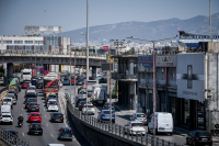 Τροχαίο με φορτηγά στο Χαϊδάρι: Χάος και κίνηση στη Λεωφόρο Αθηνών