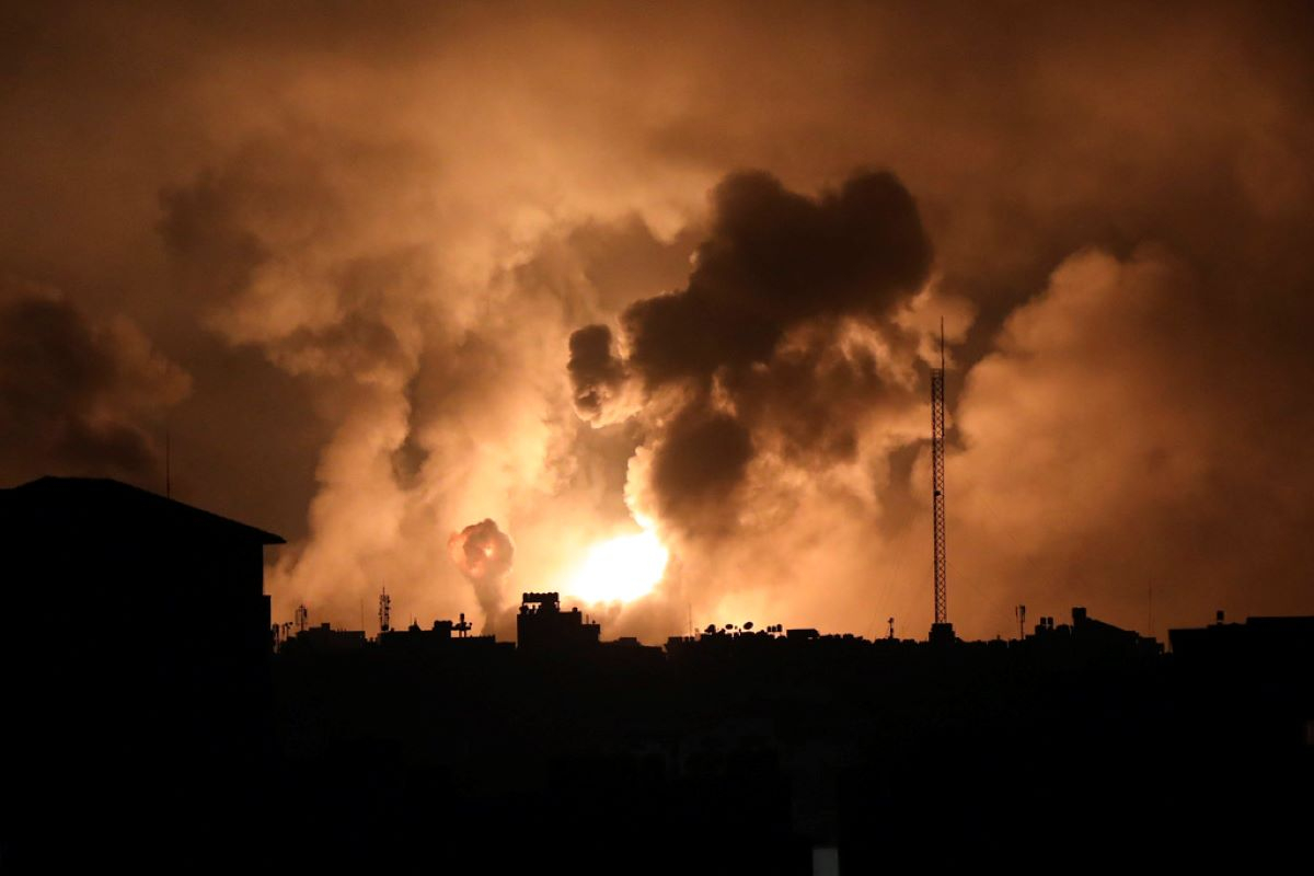 Εισβολή στην Γάζα: Ολονύχτιο σφυροκόπημα από το Ισραήλ - Σφοδρές χερσαίες επιχειρήσεις