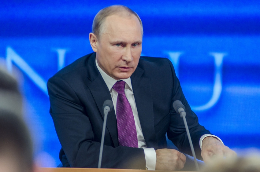 Το Κρεμλίνο προειδοποιεί τη Δύση κατά οποιασδήποτε στρατιωτικής ανάμειξης στην Ουκρανία