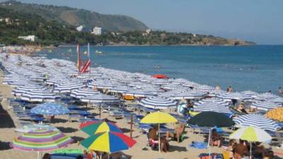 Κρήτη: Επιχείρησε να βιάσει δυο κοπέλες σε πολυσύχναστη παραλία