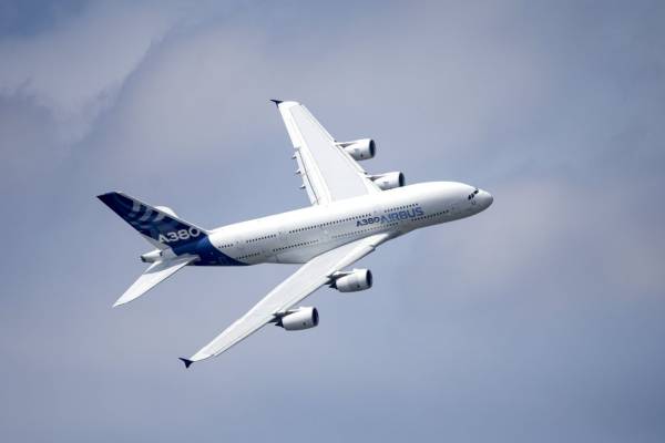 Η Airbus σταματά την παραγωγή superjumbo A380