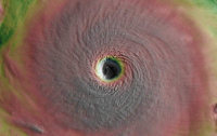 Το «τέρας» που γέννησε ο Ειρηνικός Ωκεανός: Τυφώνας με ταχύτητα 354 χλμ.