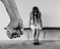 Εφιάλτης για 29χρονη στην Ηλεία: «Με βίαζαν σε σπίτια και αυτοκίνητα με δεμένα μάτια!»