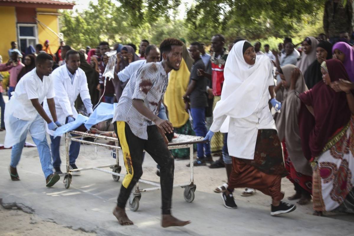 Δεκάδες νεκροί από έκρηξη παγιδευμένου αυτοκινήτου στη Σομαλία