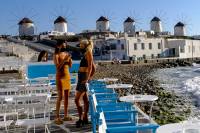 Βούλιαξε ο ελληνικός τουρισμός: Μόνο 828.000 οι ξένοι επισκέπτες τον Ιούλιο