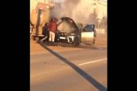 BMW παίρνει φωτιά και τη σβήνουν με τον «αχόρταγο»