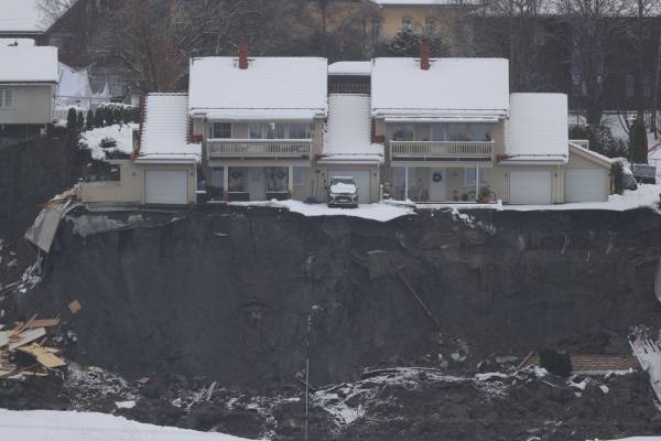 Νορβηγία: Κατολίσθηση σε χωριό άνοιξε τεράστιο κρατήρα - 21 αγνοούμενοι