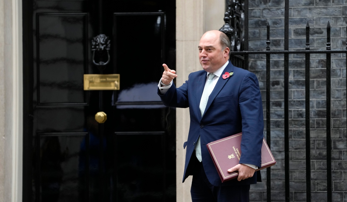 Βρετανία: Ο υπουργός Άμυνας υπέβαλε επίσημα την παραίτησή του στον Σούνακ