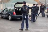 Συναγερμός στο Βερολίνο: Αυτοκίνητο έπεσε στην πύλη της Καγκελαρίας (vid)