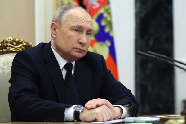 Πούτιν: Υπέγραψε νόμο που θεσπίζει την ηλεκτρονική στρατολόγηση