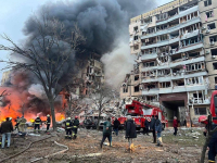 Ουκρανία: Ρωσική επίθεση ισοπέδωσε πολυκατοικία στο Ντνίπρο – Τουλάχιστον 12 νεκροί