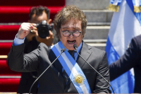 Aργεντινή: Ο Χαβιέρ Μιλέι δείχνει τα δόντια του και στους διαδηλωτές