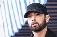 Eminem: «Τα χώνει» σε όσους αρνούνται να φορέσουν μάσκα στο νέο του τραγούδι