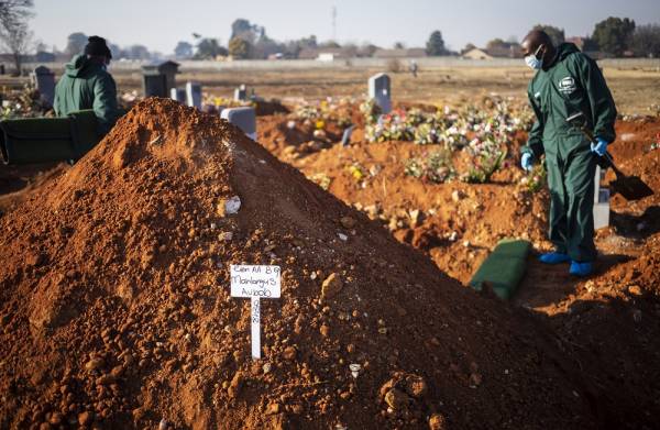 Νότια Αφρική: «Έκρηξη» κρουσμάτων λόγω της μετάλλαξης του κορονοϊού