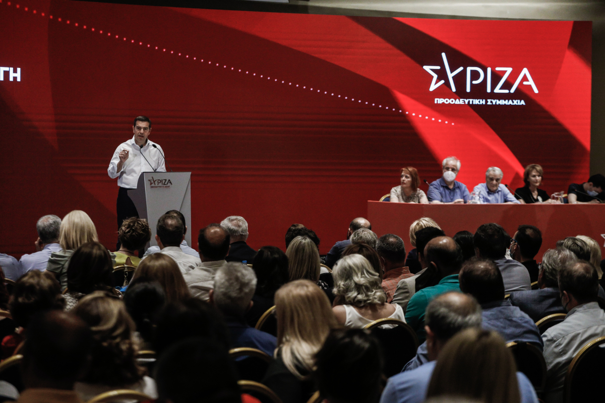 Τα μηνύματα Τσίπρα στην ΚΕ, οι ανατροπές στον ΣΥΡΙΖΑ και το τέλος των ομάδων