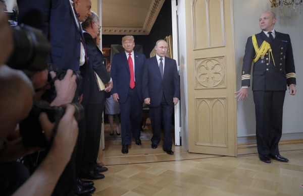 Καλές κουβέντες Τραμπ για Πούτιν: Θα τον βάλω σε ένα δωμάτιο με τον Ζελένσκι και θα κάνουμε deal