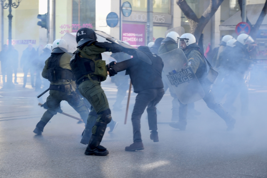 Θεσσαλονίκη: Ένταση με χημικά στο συλλαλητήριο κατά των ιδιωτικών πανεπιστημίων
