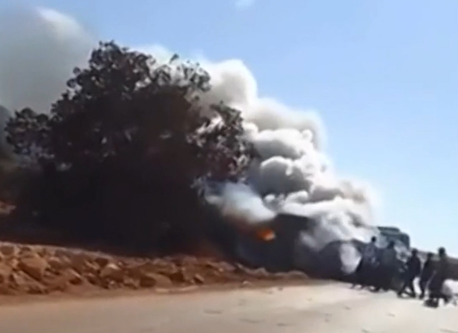Τραγωδία στη Λιβύη: Τυλιγμένο στις φλόγες και στον καπνό το πούλμαν με τους Ελληνες - Νέο βίντεο ντοκουμέντο