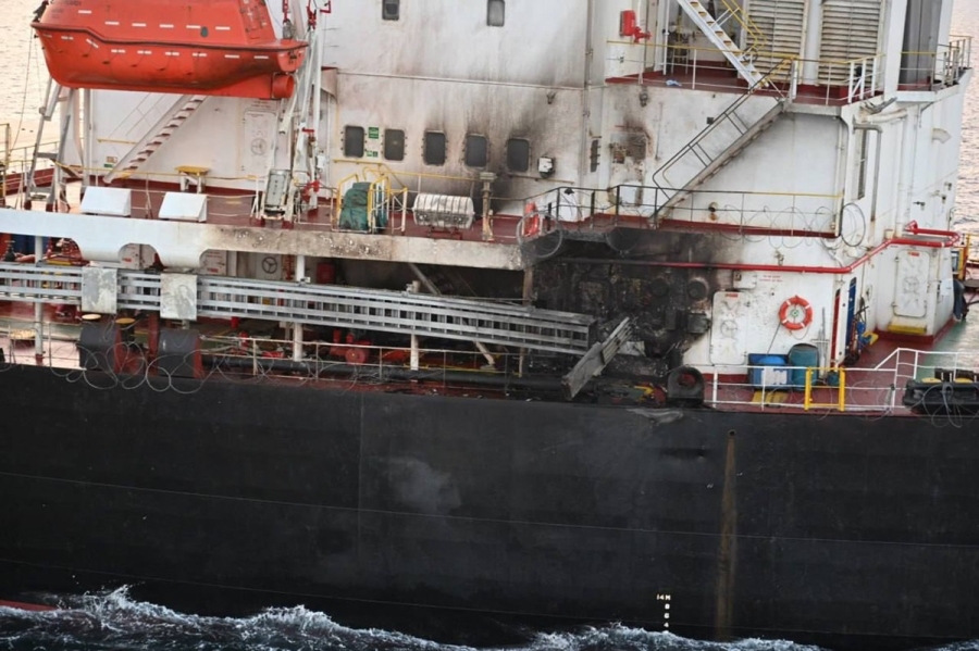 Φωτογραφίες ντοκουμέντο: Η κατεστραμμένη Γέφυρα του αμερικανικού πλοίου από την επίθεση των Χούθι στην Ερυθρά