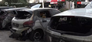 Εμπρηστική επίθεση σε έκθεση αυτοκινήτων στην Καισαριανή