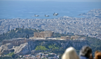 Γιατί πετούν μαχητικά πάνω από την Αθήνα σήμερα