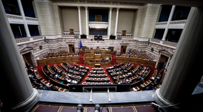 Βουλή: Την Τρίτη η επεξεργασία του νομοσχεδίου για την ιατρικώς υποβοηθούμενη αναπαραγωγή