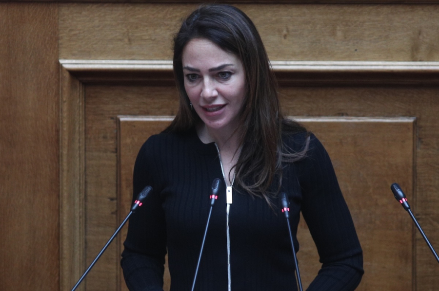 Δόμνα Μιχαηλίδου: «Σε σχέση με το 2019 ο Έλληνας έχει τρεις παραπάνω κατώτατους μισθούς στην τσέπη»
