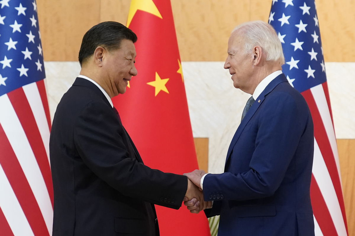 Για προεκλογικούς λόγους ο Μπάιντεν ξεκίνησε τον εμπορικό πόλεμο με την Κίνα - Οι επιπτώσεις