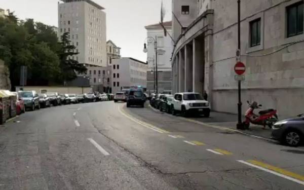 Ιταλία: Πυροβολισμοί με δύο νεκρούς σε αστυνομικό τμήμα