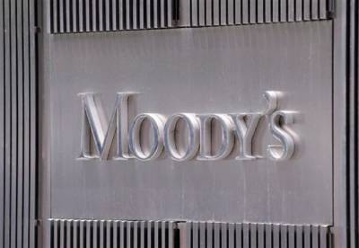 Moody’s για ελληνική οικονομία: Προσωρινό το σοκ από τον κορονοϊό