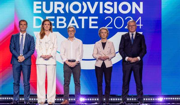 LIVE - Το τελευταίο debate: Διασταυρώνουν τα ξίφη τους οι 5 υποψήφιοι προέδροι της ΕΕ