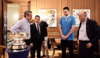 Συνάντηση Μητσοτάκη με την Ελληνική Ομοσπονδία Καλαθοσφαίρισης