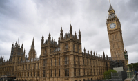 Βρετανία: Βουλευτής συνελήφθη ως ύποπτος για βιασμό