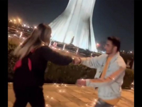 Ιράν: Ζευγάρι καταδικάστηκε σε 10 χρόνια φυλάκιση επειδή χόρευε αγκαλιασμένο στον δρόμο (βίντεο)