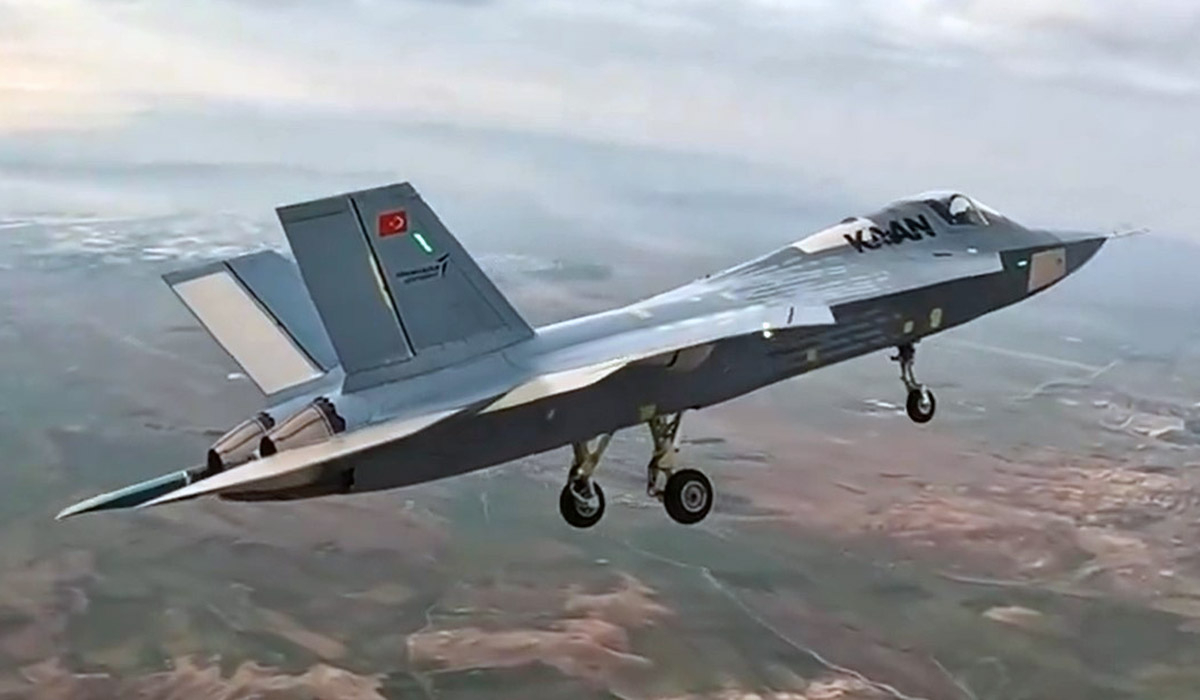 Τουρκία: Πανηγυρισμοί για την πρώτη πτήση του μαχητικού ΚΑΑΝ – «Είναι ίδιο με τα F-35», λέει ο Ερντογάν