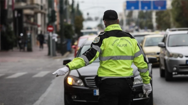 Έλεγχοι της τροχαίας στην Αθήνα: Συνελήφθησαν 15 άτομα - Βεβαιώθηκαν 277 παραβάσεις