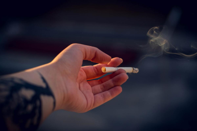 Τέλος η διαφήμιση καπνού που απευθύνεται σε νέους - Η απόφαση στην Ελβετία