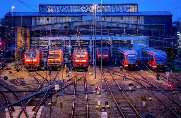 Γερμανία: Στους δρόμους από σήμερα οι σιδηροδρομικοί - Τα αιτήματά τους
