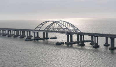 Η Ουκρανία απειλεί να γκρεμίσει τη γέφυρα του Κερτς - Συνδέει τη Ρωσία με την Κριμαία