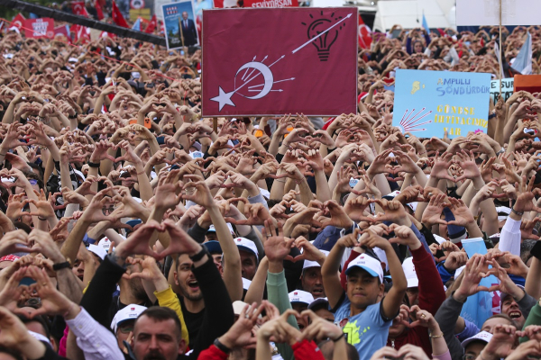 Τουρκία: 67 εκατ. ψηφοφόροι στις πιο κρίσιμες κάλπες - Όσα πρέπει να γνωρίζετε για τις εκλογές