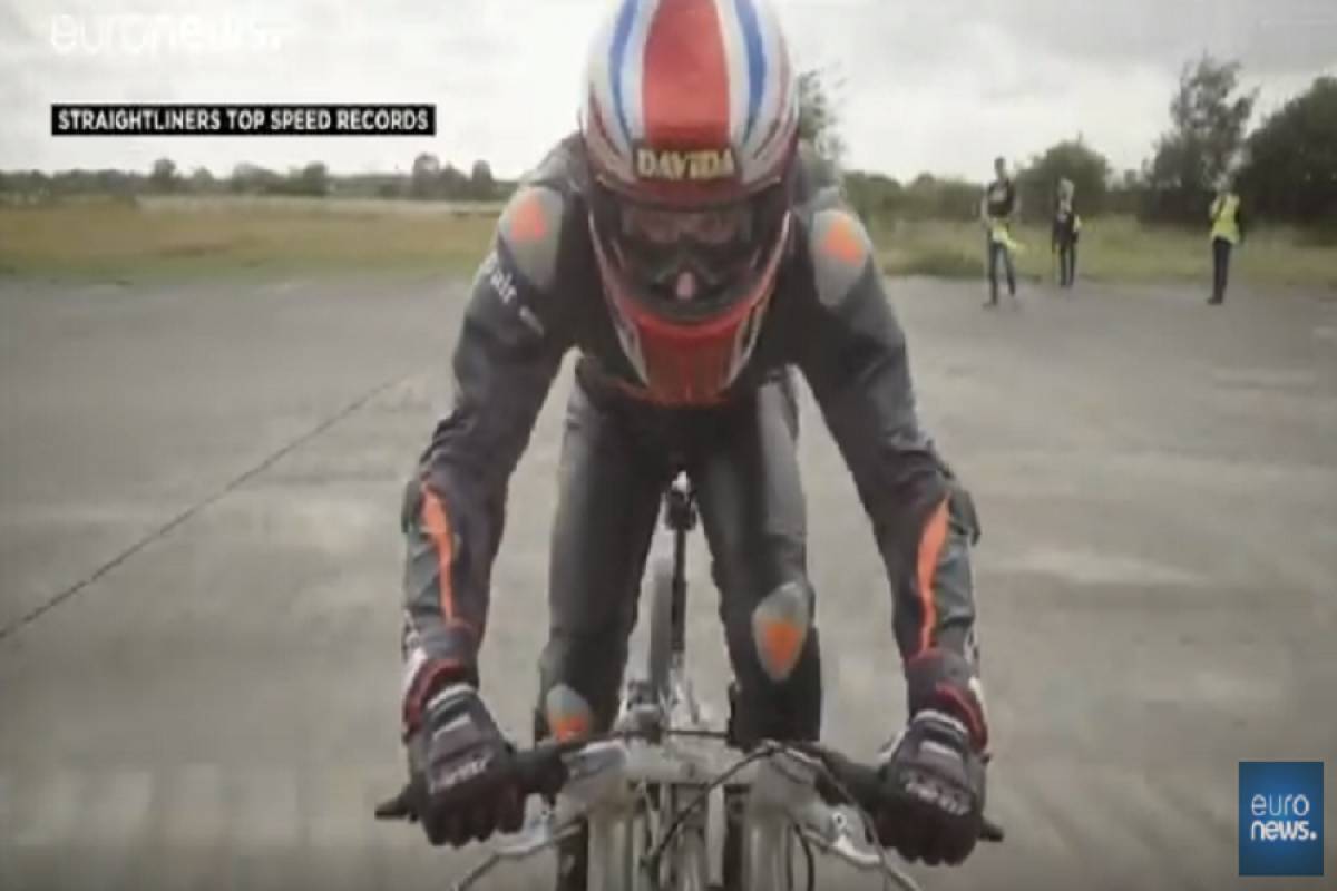 Νέο ρεκόρ Γκίνες με ποδηλάτη να πιάνει ταχύτητα πάνω από 28χλμ την ώρα